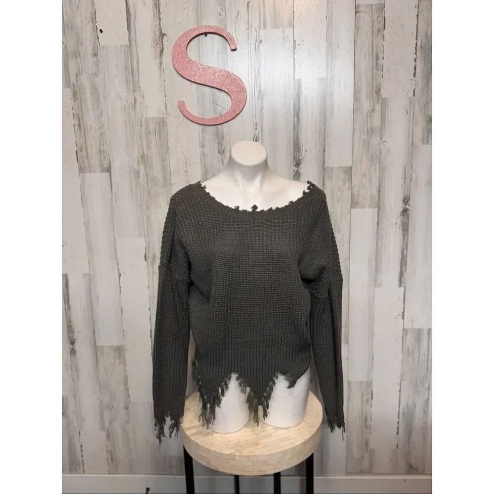 Say What? Distressed Hem Gray Knit Sweater Women’s Size Small